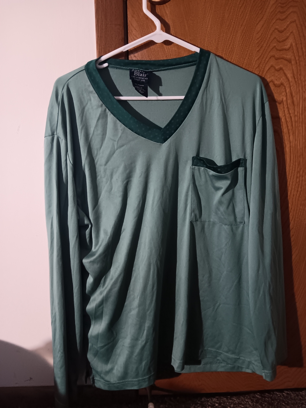 Blair Men's Long-Sleeve V-Neck Shirt in Seafoam with Dark Trim